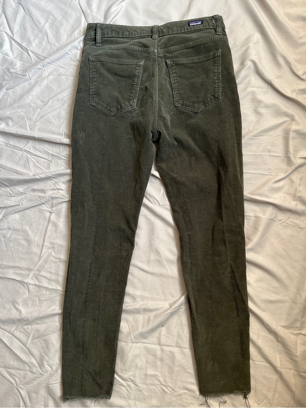 Patagonia Dark Olive Green Corduroy Skinny Pants| granola girl vibes